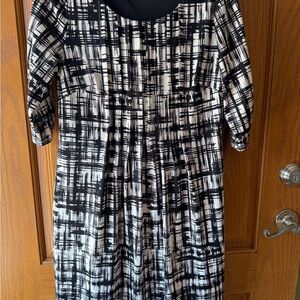 Perceptions Black and White Abstract Long Sleeve Dress